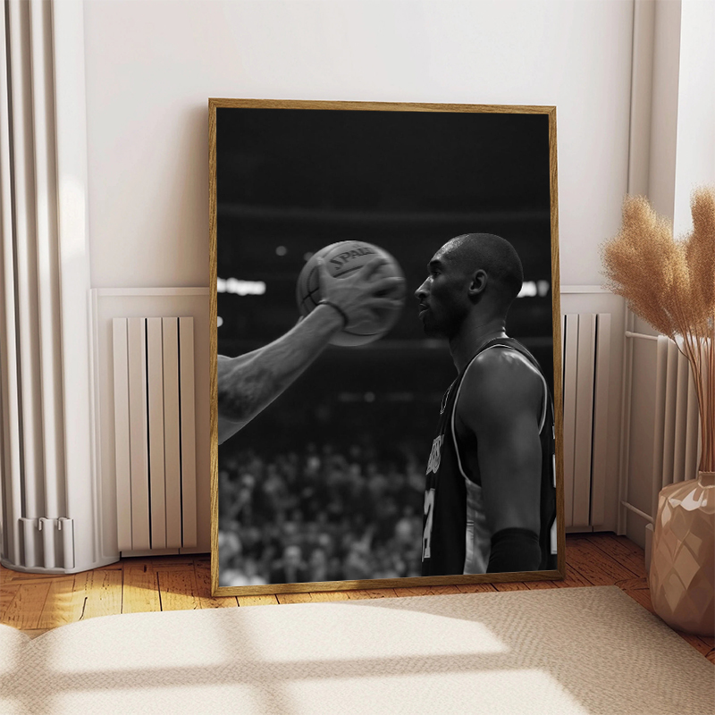 Siyah ve Beyaz Basketbol Yıldı - Sports Equipment Poster incelemesi ve fiyatı